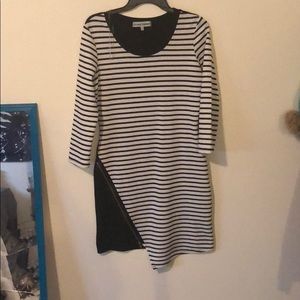 Very flattering striped dress